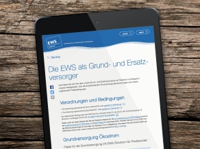 Tablet-Computer mit der EWS-Seite «EWS als Grund- und Ersatzversorger »